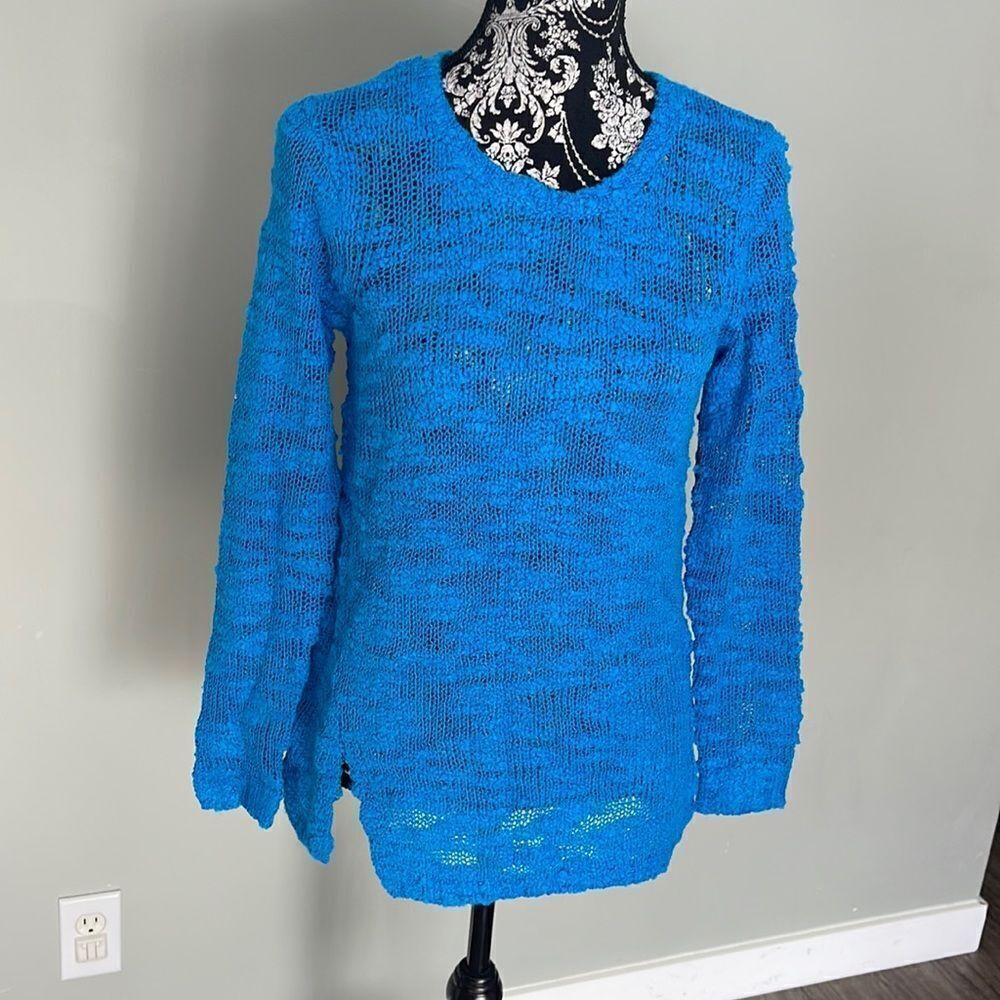 New Kensie Blue Sweater